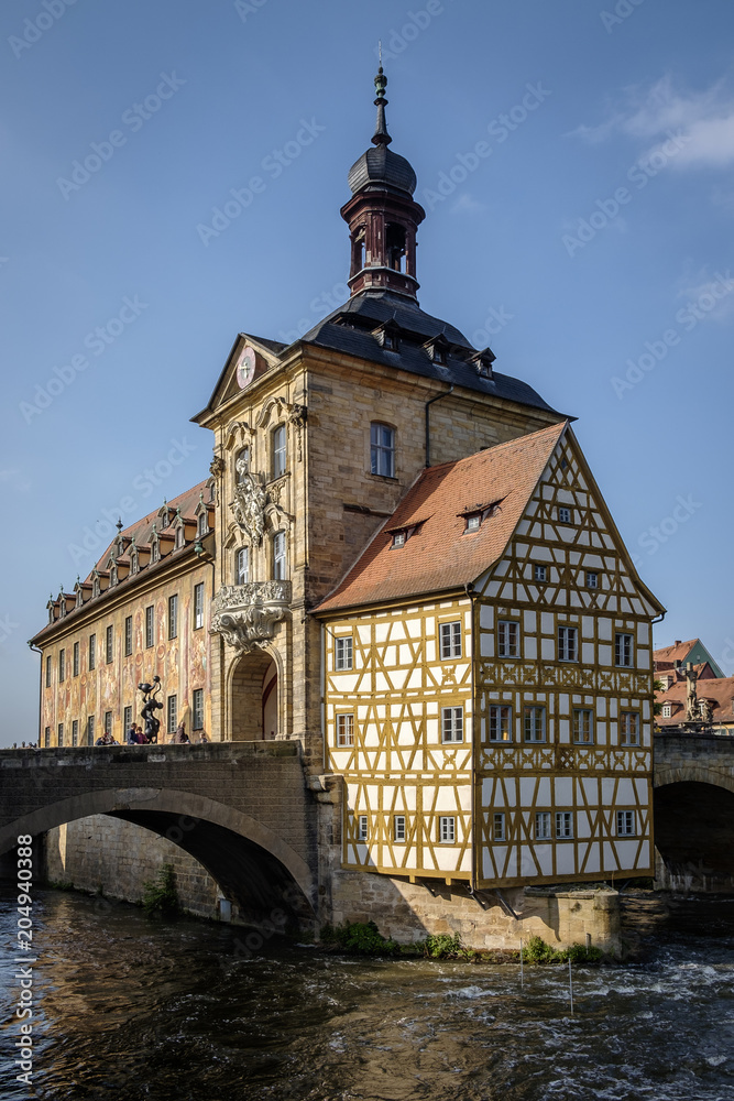 Rathaus der Stadt Bamberg über der Pegnitz