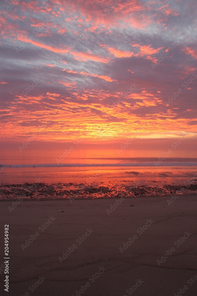 Obraz premium Empty Beach Sunset