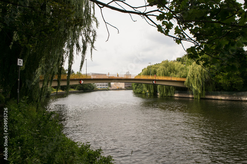 Puente sobre el rio Spree en Berlin, Alemania. photo