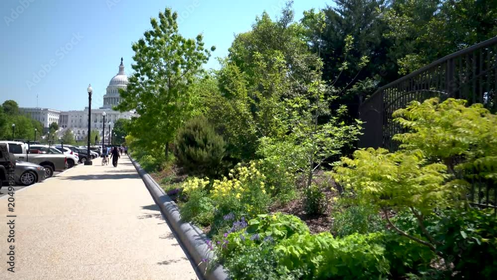 Steadicam motion from the Botanical Garden to the US Capitol. Steadicam motion from the Botanical Garden to the US Capitol.
