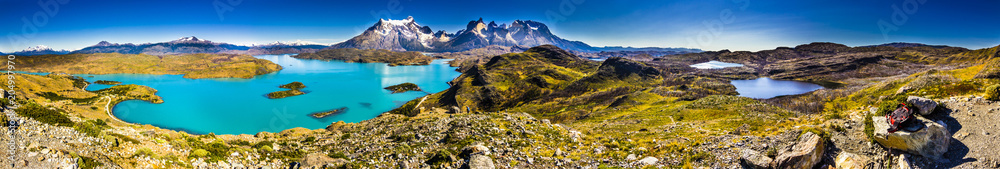 Torres del  Paine National Park, maybe one of the nicest places on Earth. Here we can see a panoramic view over the 