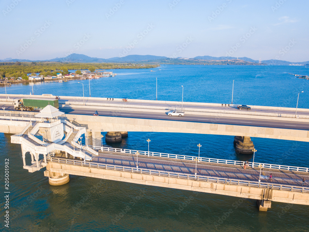 Obraz premium Aerial view of Sarasin Bridge, The bridge is a between Phang Nga and Phuket