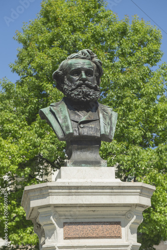 Denkmal für Louis Favre, Erbauer des Gotthardtunnels, Genf, Schweiz photo