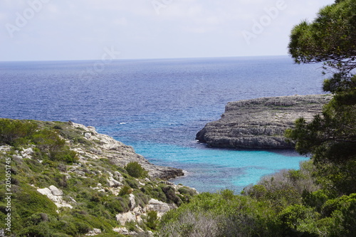 Calanque sur l'île de Minorque aux Baléares, Espagne