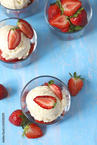 French vanilla ice cream with fresh strawberries