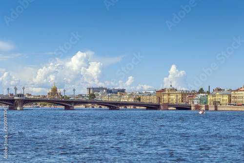 Blagoveschensky (Annunciation) bridge, Saint Petersburg, Russia © borisb17