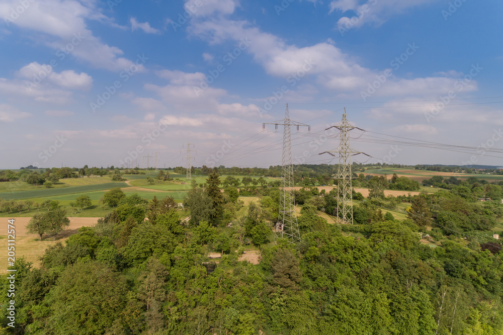 Stromtrasse in der Landschaft Stromtrasse in der Landschaft