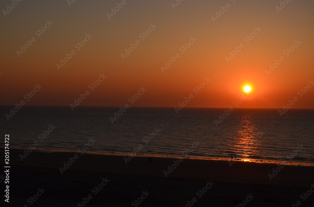 couché de soleil sur la plage d’Ostende en Belgique