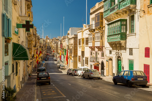 Colorful street in Malta © ttinu