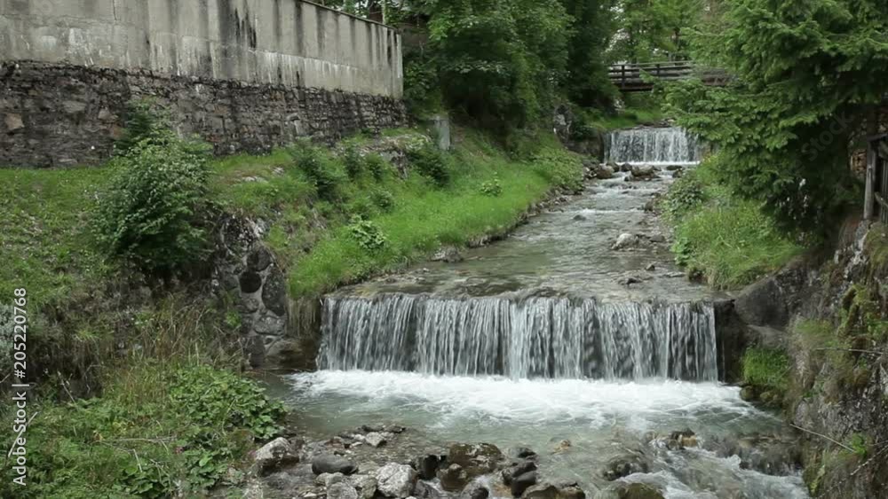 Torernte con cascate