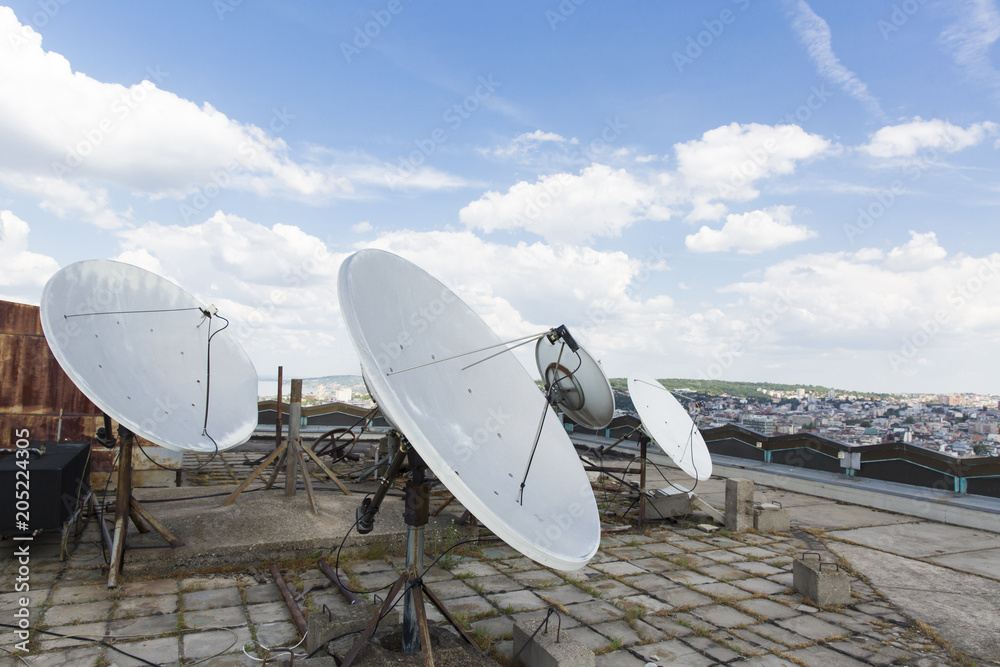 elecommunication mast TV antennas wireless technology