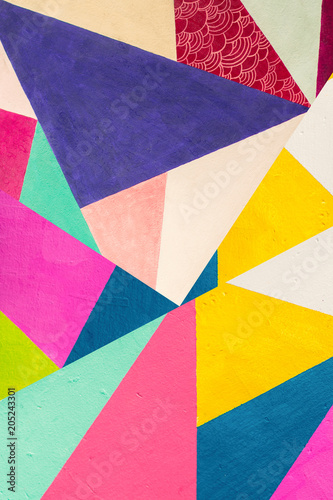 Geometryczne tło ściany w jasnych kolorach. styl pop-art
