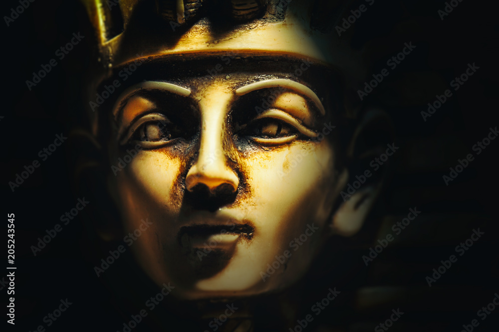 Stone pharaoh tutankhamen mask