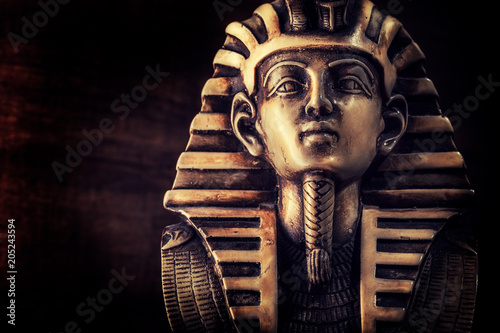 Stone pharaoh tutankhamen mask