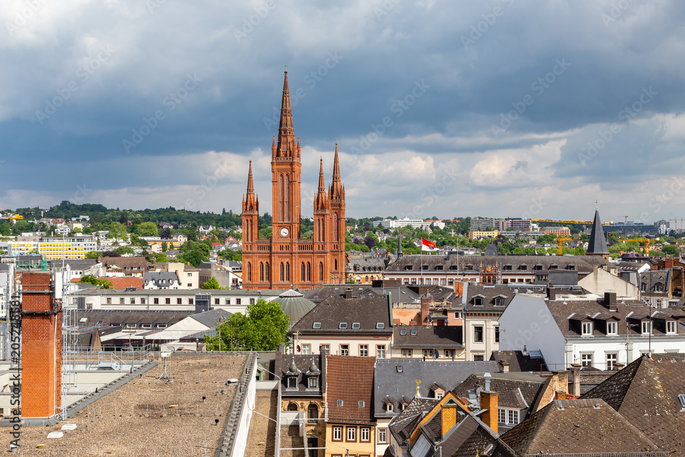 Wiesbaden, Blick über die Innenstadt auf die Marktkirche. 16.05.2018.