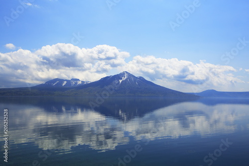 Fototapeta Naklejka Na Ścianę i Meble -  Lake Shikotsu, Hokkaido