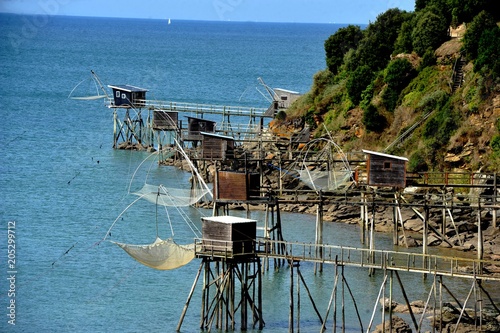 Pêcheries sur la côte de Jade Pornic