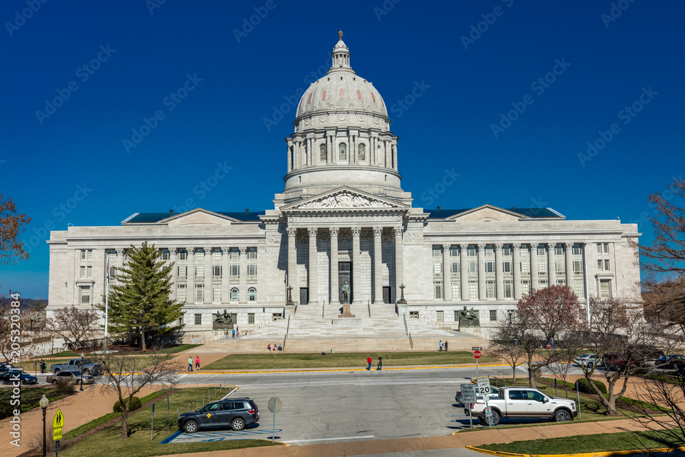 Obraz premium MARCH 4, 2017 - JEFFERSON CITY - MISSOURI - Missouri state capitol building in Jefferson City