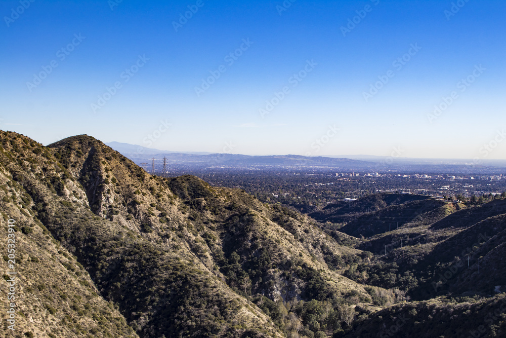 Obraz premium View of the Mountains Lining the San Gabriel Valley with the City of Pasadena in the Horizon