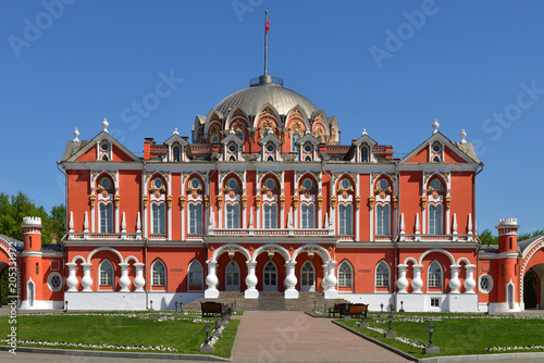 Petrovsky Palace was built for Catherine Great and designed by Russian architect Kazakov in 1782. It was meant to be last overnight station of royal journeys from St. Petersburg to Moscow