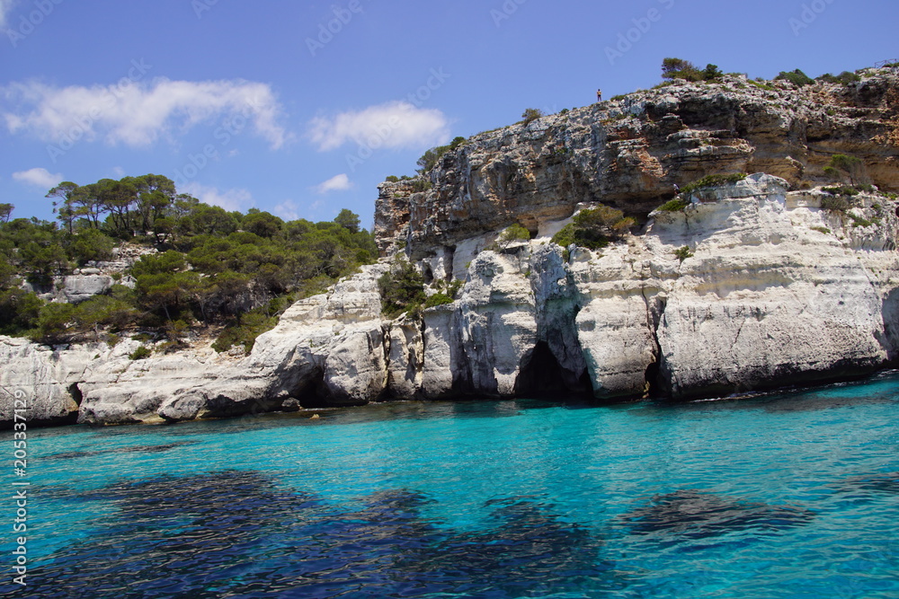 Magnifique calanque aux eaux turquoises sur l'île de Minorque, Baléares, Espagne