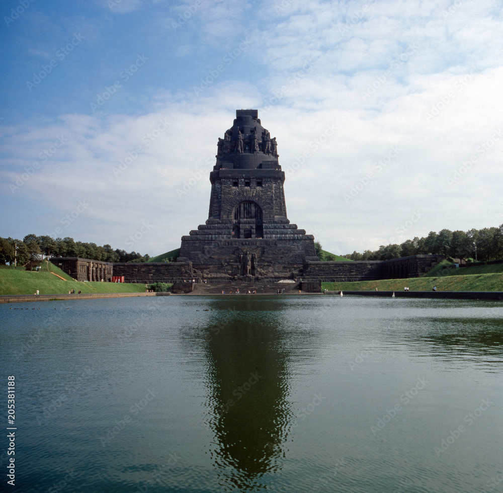 DDR / Leipzig
- Aussicht auf das Völkerschlachtdenkmal von Leipzig; DDR 1970er Jahre. View of the Monument to the Battle of the Nations in Leipzig, Leipzig, DDR 1980s. DDR / Leipzig
- Aussicht auf das Völkerschlachtdenkmal von Leipzig; DDR 1970er Jahre. View of the Monument to the Battle of the Nations in Leipzig, Leipzig, DDR 1980s.