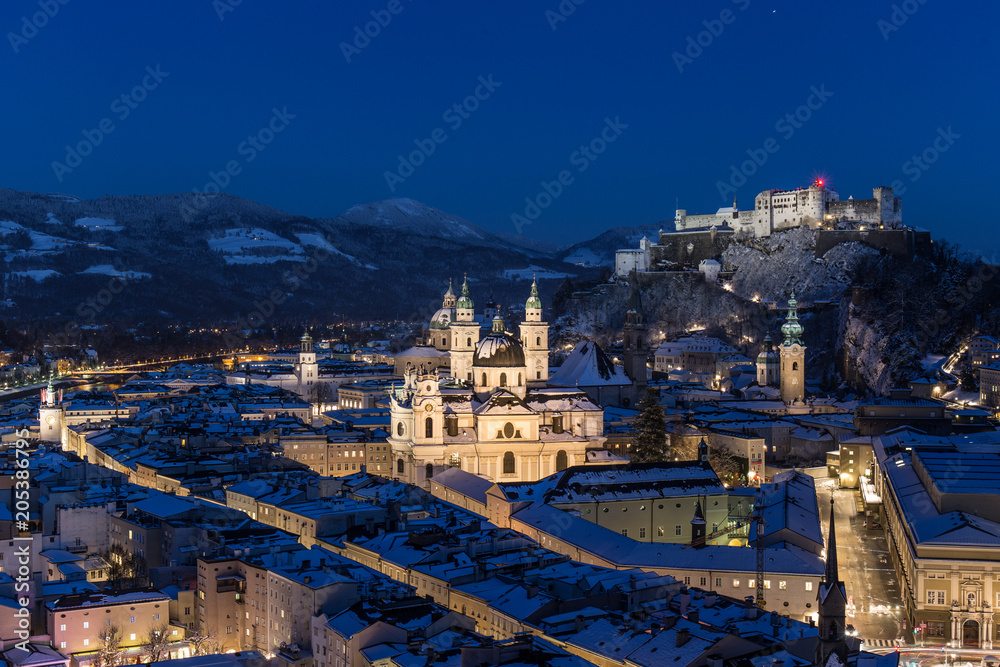 Fototapeta premium Salzburg zima