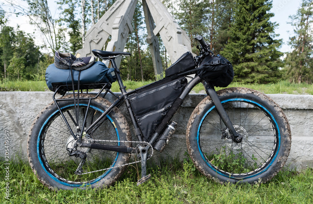 Tourist fatbike with bikepacking