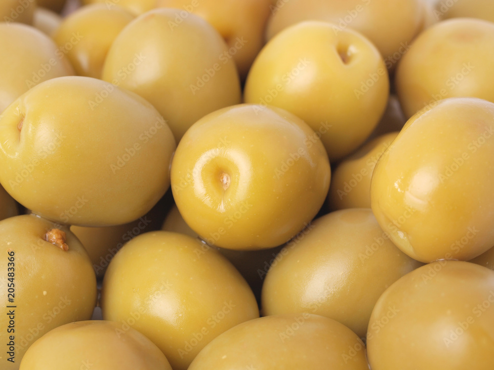 Fresh olives Fresh olives