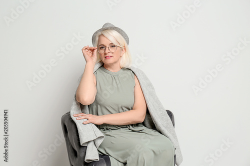 Portrait of attractive matu...