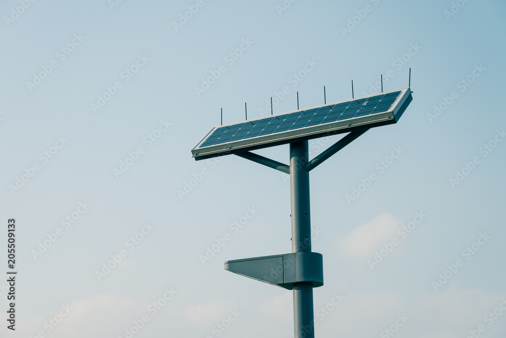 Single solar cell lighting system - color tone effect Single solar cell lighting system - color tone effect