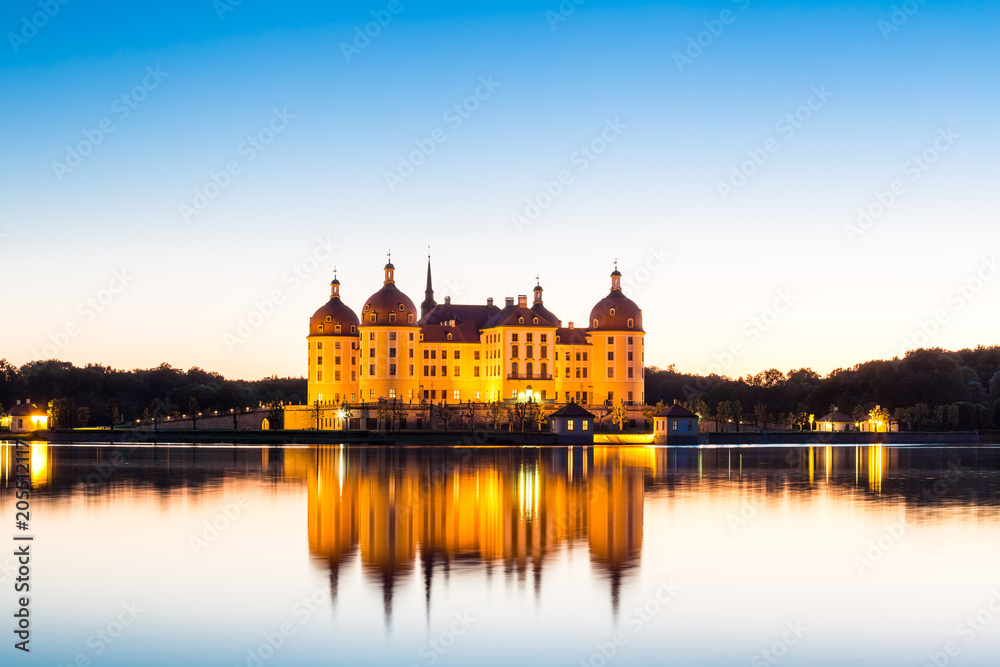 Schloss Moritzburg am Abend
