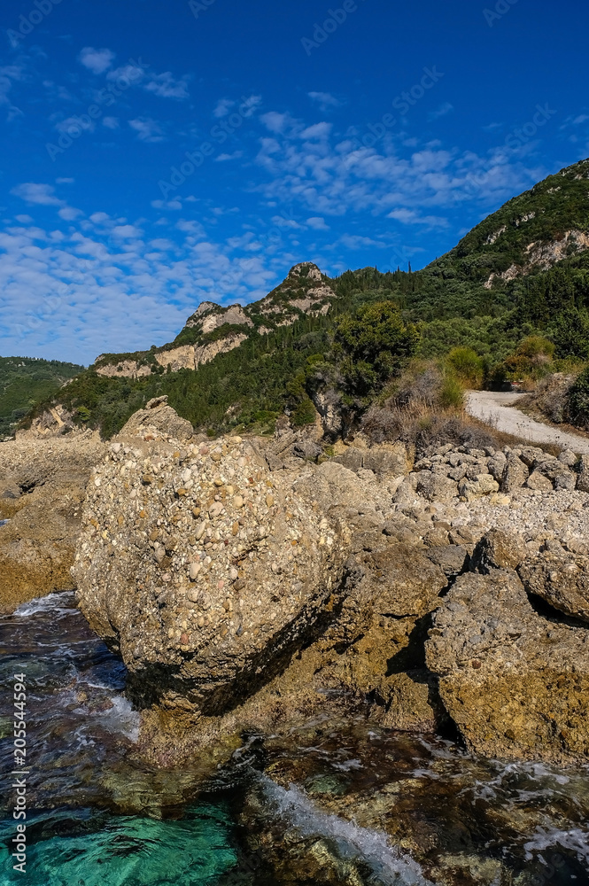 Felsen am Meer auf Korfu