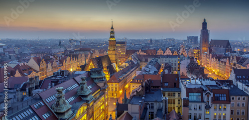 Fototapeta Naklejka Na Ścianę i Meble -  Panorama Wrocławia, widok na rynek oraz okoliczne kamienice - Wrocław, Polska