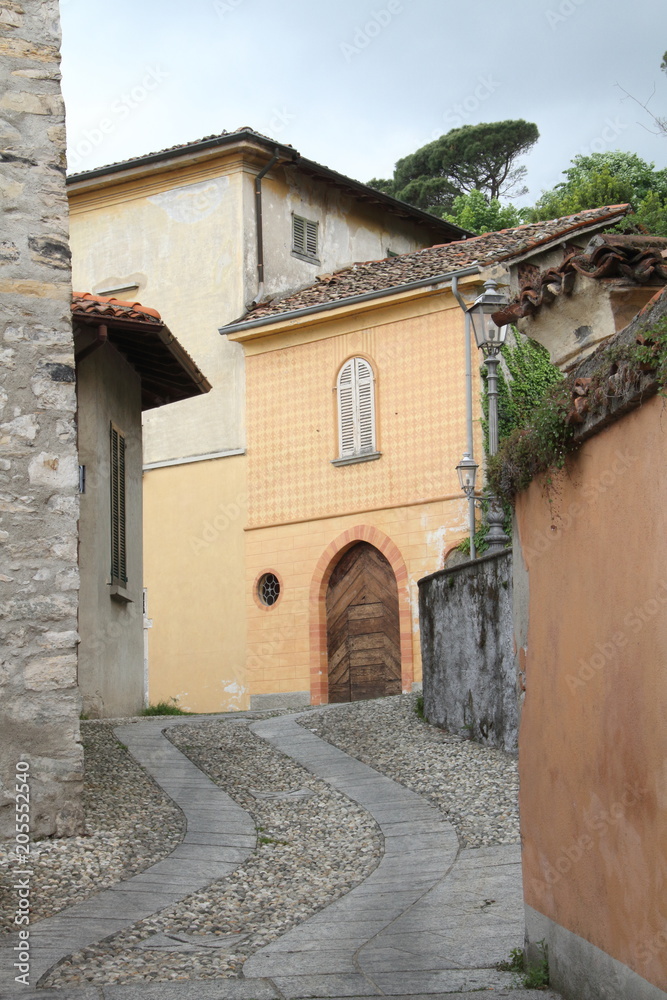 strada antico borgo italiano