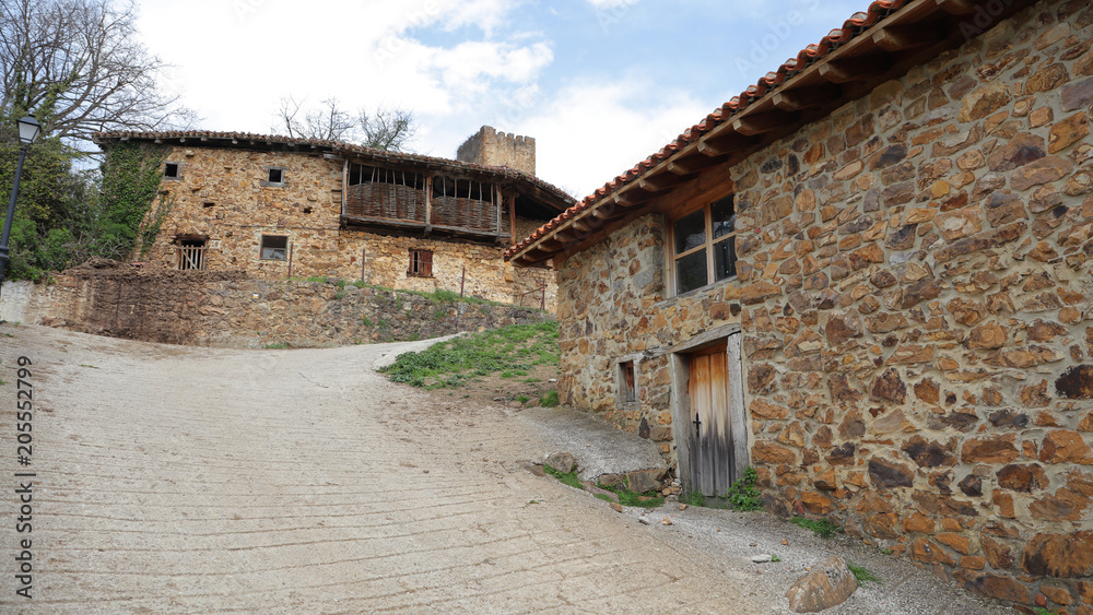 Pueblo de Mogrovejo, Cantabria, España