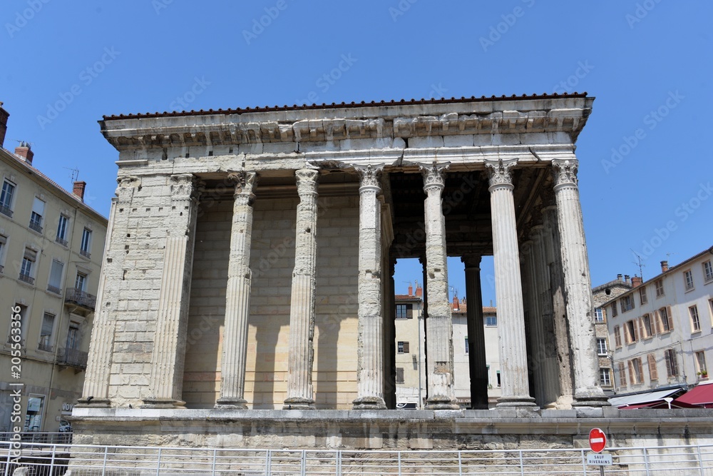 Temple d'Auguste et de Livie
