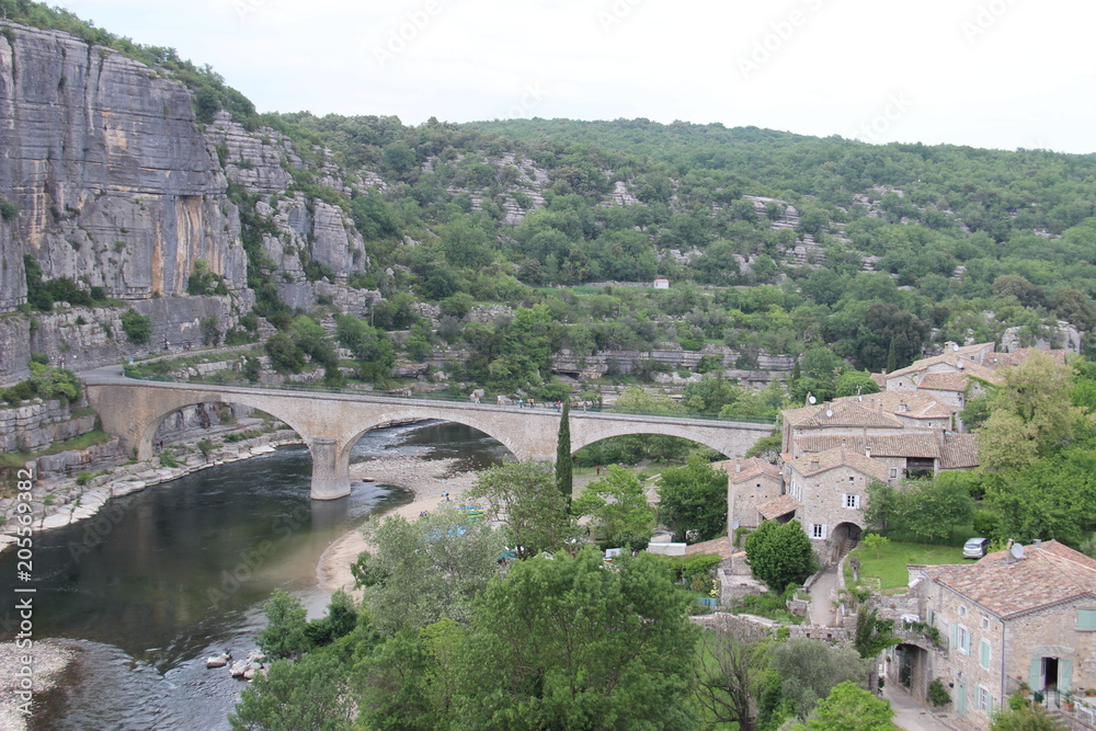 La rivière Ardèche à Balazuc