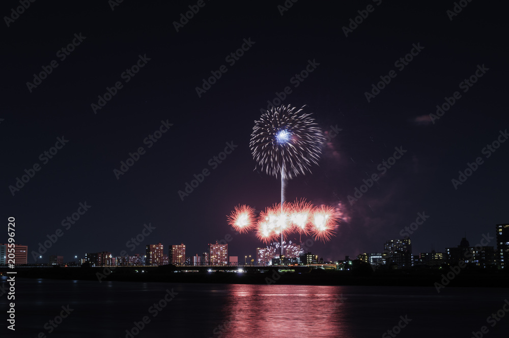 花火と多摩川