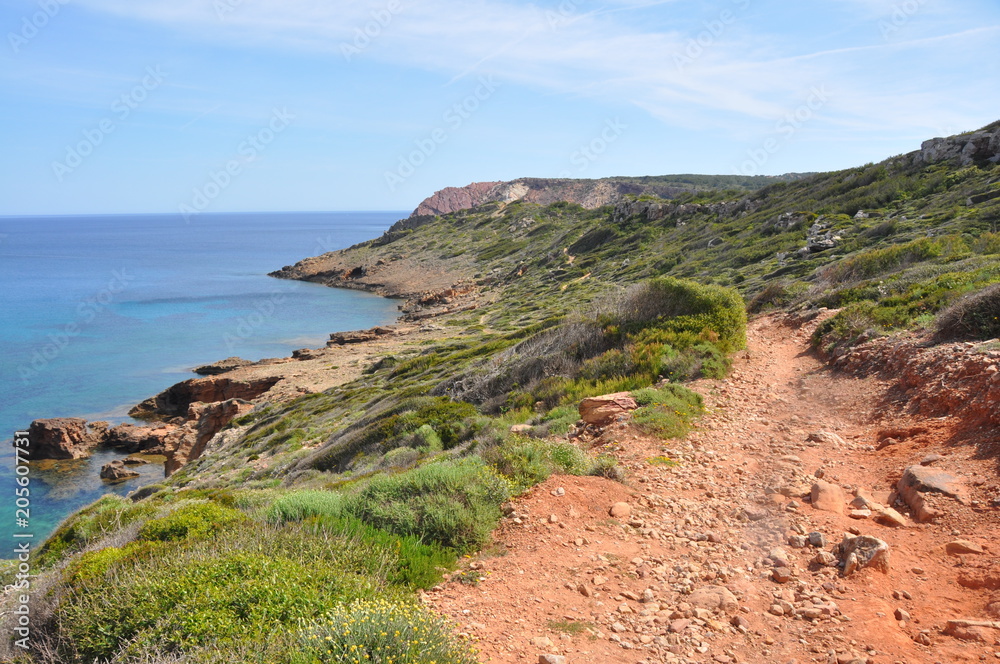 Blick über Küstenlandschaft von Menorca, Spanien