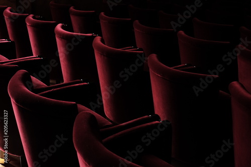 POLTRONE ROSSE A TEATRO