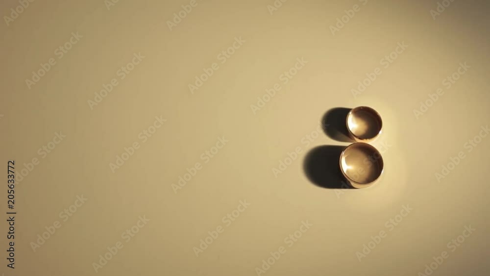 Wedding rings shine in the light Wedding rings shine in the light