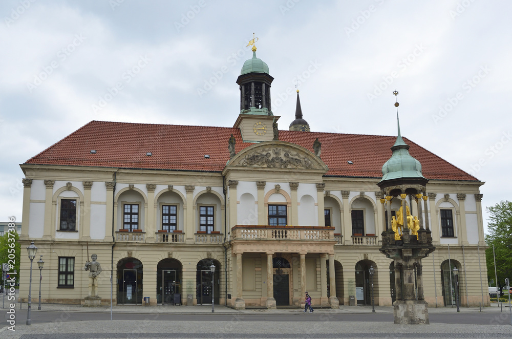 Rathaus mit Magdeburger Reiter und Roland, Magdeburg