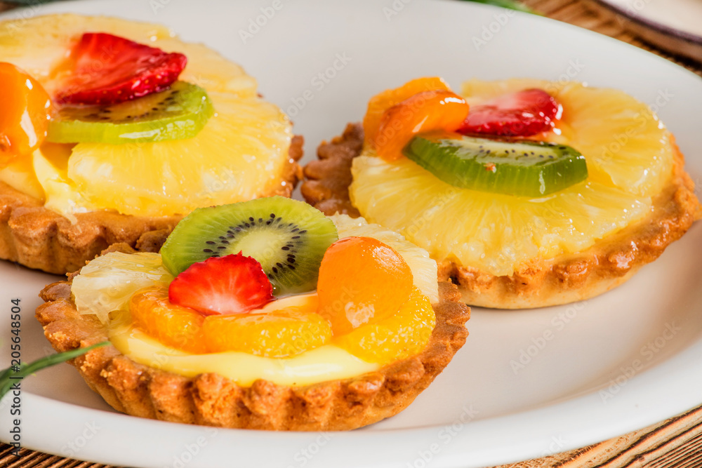 Mixed fruit tart. Mixed fruit tart.