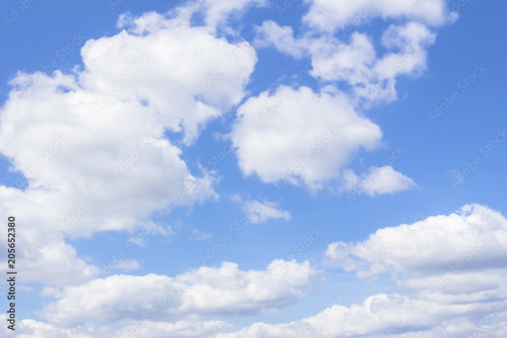 Obraz premium Blue sky with white clouds background