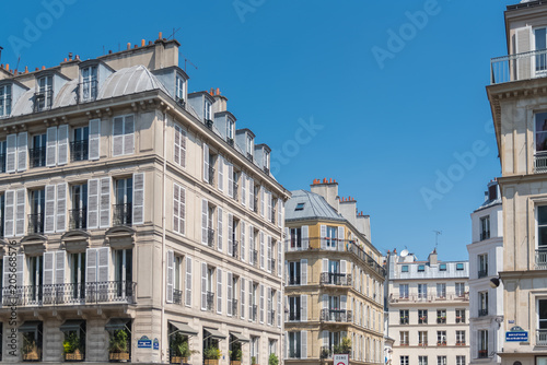 Paris, beautiful building in the center, typical parisian facade    © Pascale Gueret