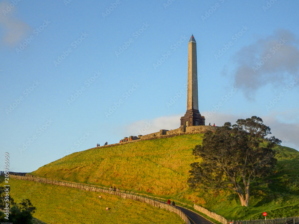 Fototapeta premium One Tree Hill Obelisk
