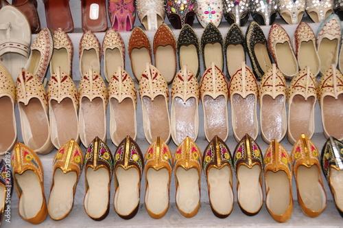 Schuhe, Pushkar Mela, größter Kamel und Viehmarkt, Pushkar, Rajasthan, Nordindien, Asien