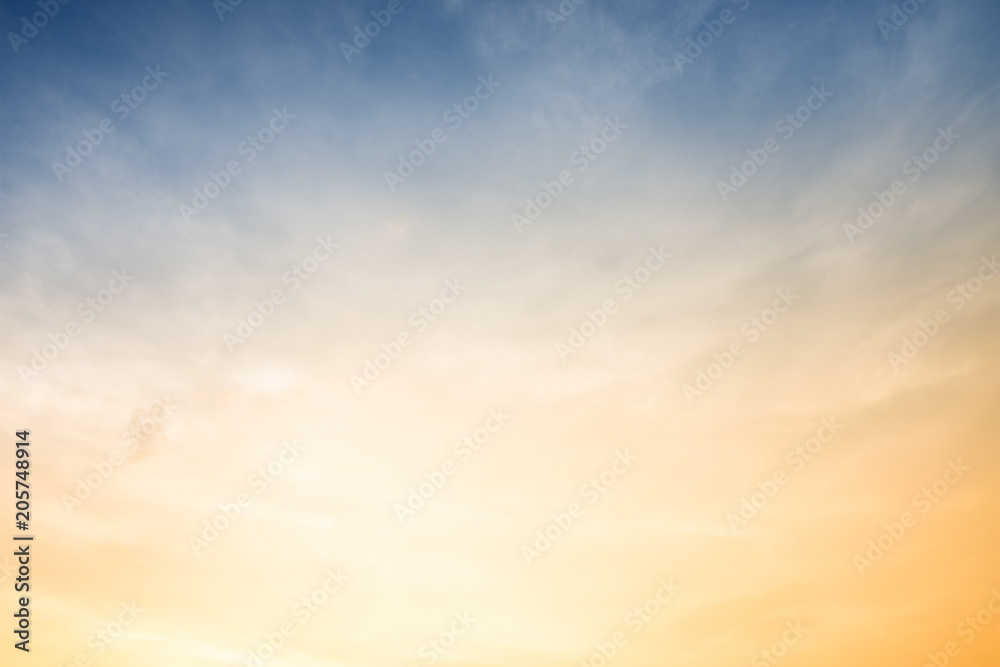 Obraz premium Sunset with sun rays and clouds background.