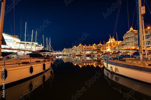 Obraz na plátně Panorámica nocturna Puerto Marina, Benalmádena Costa